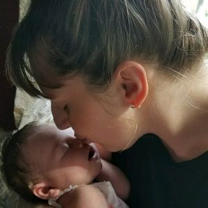 Meet your Posher, Cassandra